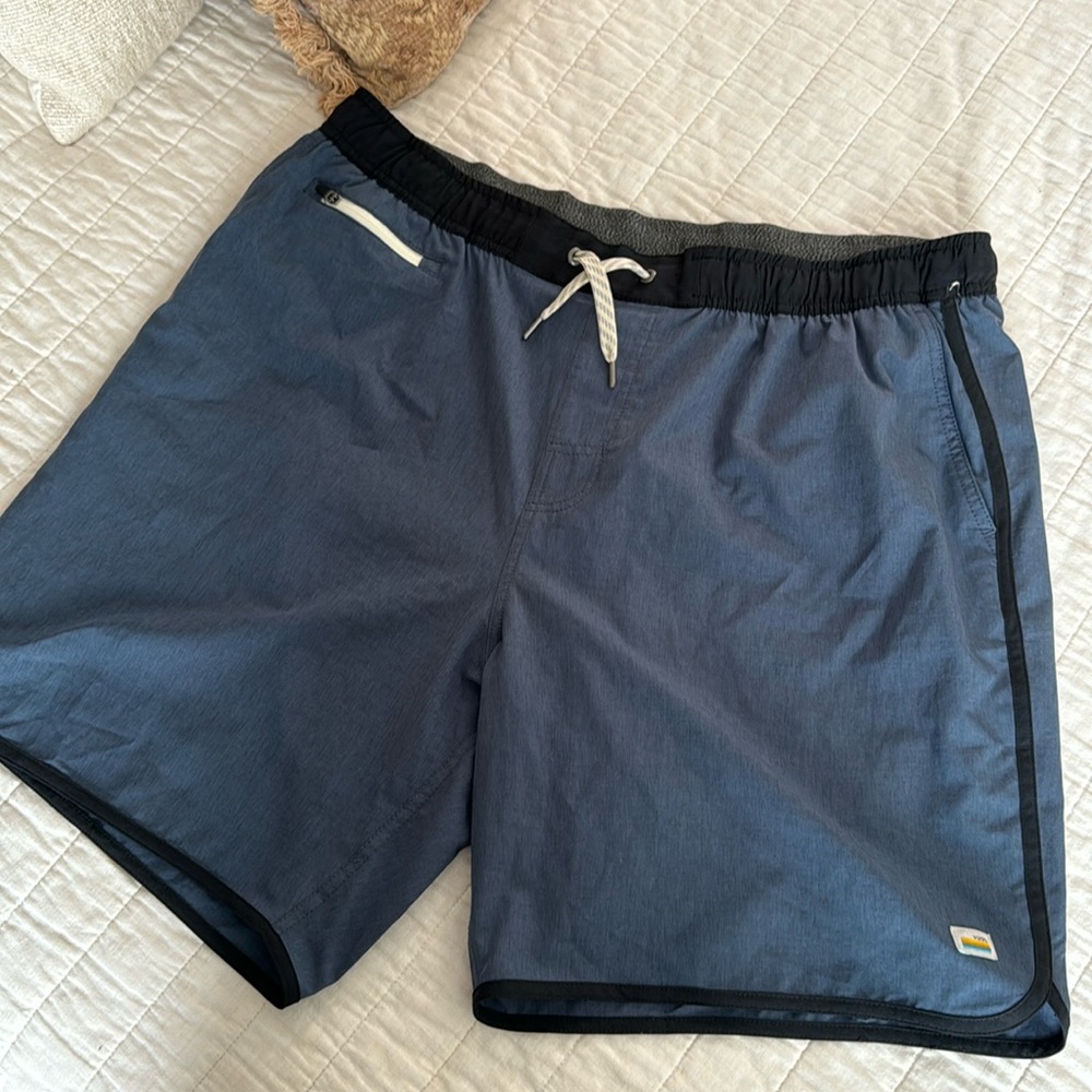 NWOT Vuori Banks Short